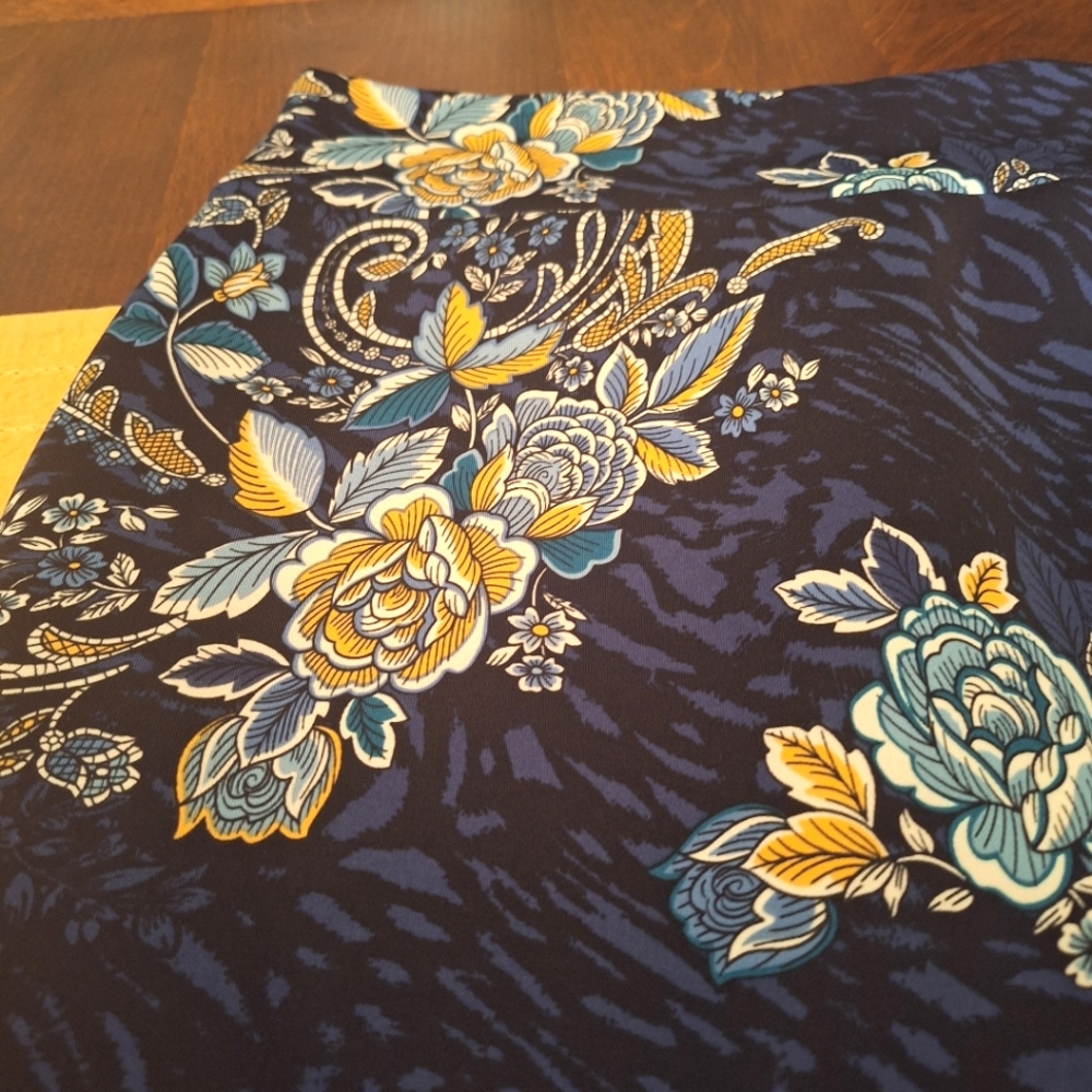 Thalia Sodi Blue and Yellow Floral Pencil Skirt - Picture 4 of 10